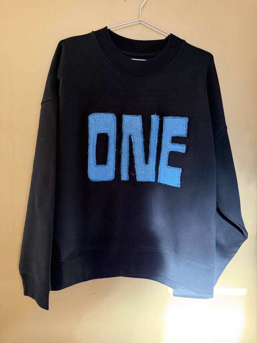 The Every Body Sweatshirt, Select 007